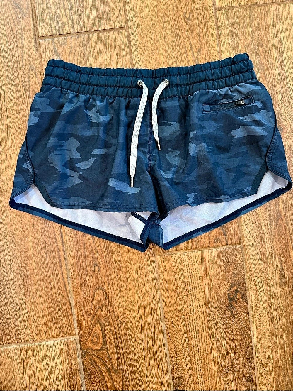 Vuori athletic shorts (dark camo) / women’s small